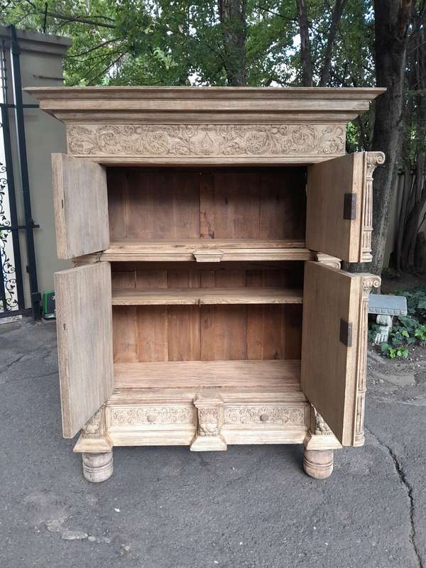 An Antique 18th Century Flemish Heavily Carved Oak Cabinet / Cupboard / Kussenkast in a Contempor...