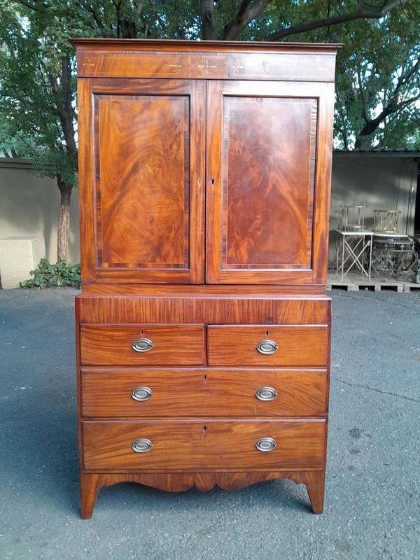An Early 20th Century Circa 1920 Georgian Styled Flamme Mahogany Inlaid  Linen Press with Shelves