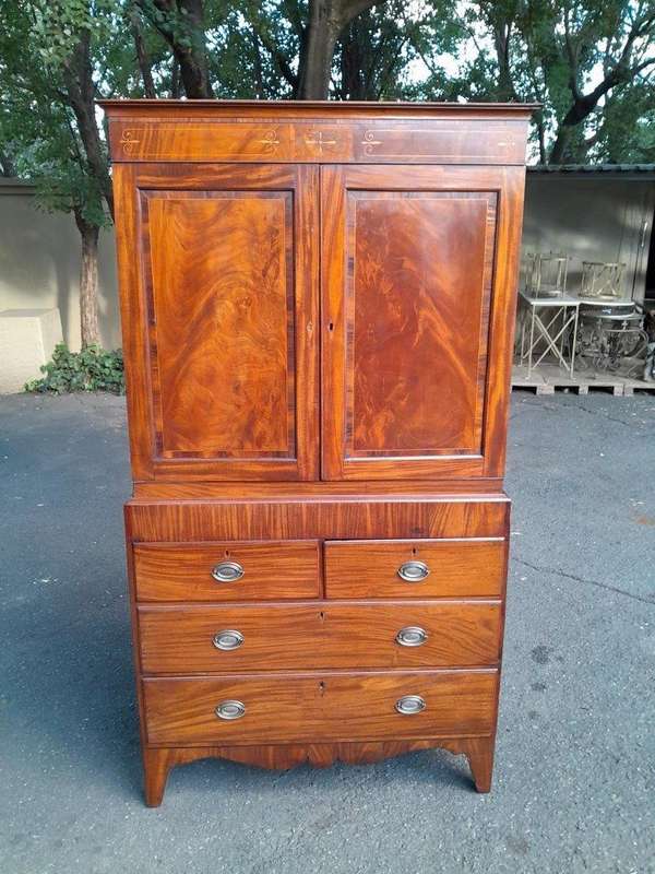 An Early 20th Century Circa 1920 Georgian Styled Flamme Mahogany Inlaid  Linen Press with Shelves