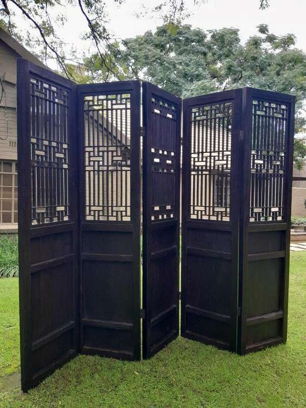An Antique Chinese Qing Dynasty Elmwood Screen