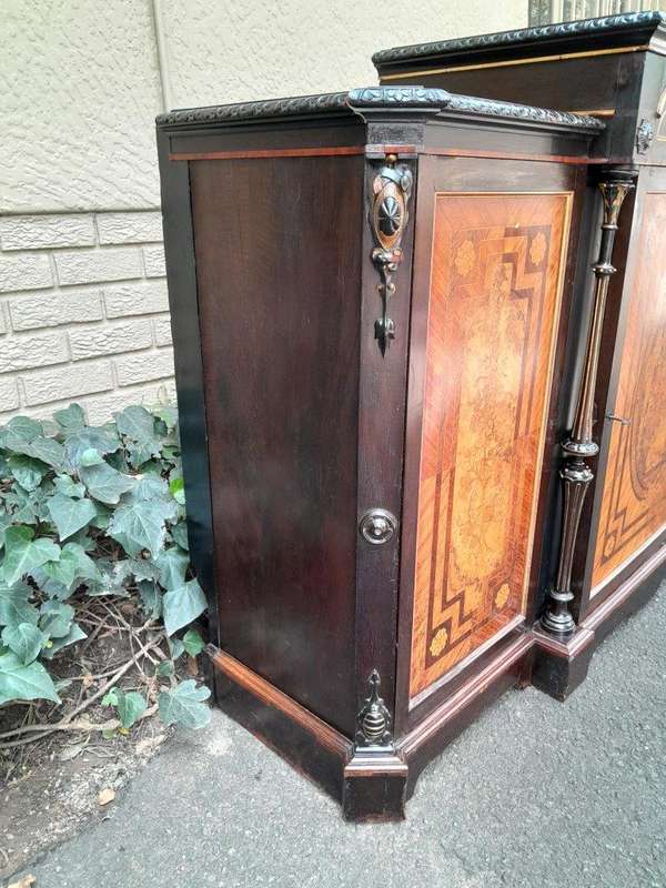 An Antique Victorian Walnut Ebonised with Marquetry and Gilt Edges with Lock and Key