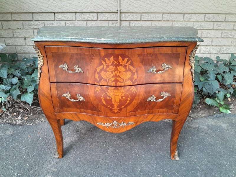 An Antique French Louis XV Style Rosewood and Marquetry Bombe / Chest of Drawers with Marble Top ...