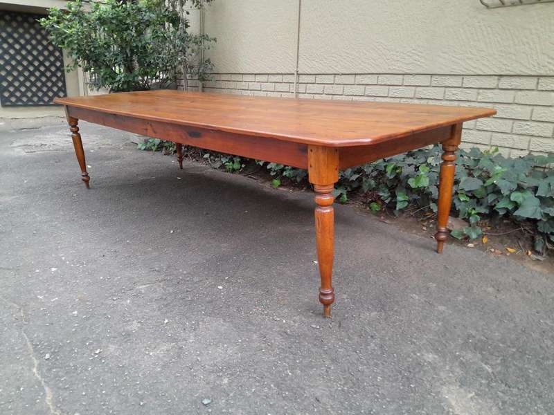 A 20th Century Rare And Massive Oregon Table With Drawer (Twelve To Fourteen Seater)