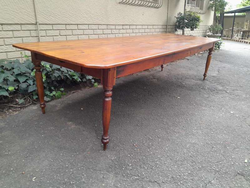 A 20th Century Rare And Massive Oregon Table With Drawer (Twelve To Fourteen Seater)