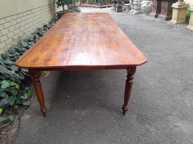 A 20th Century Rare And Massive Oregon Table With Drawer (Twelve To Fourteen Seater)
