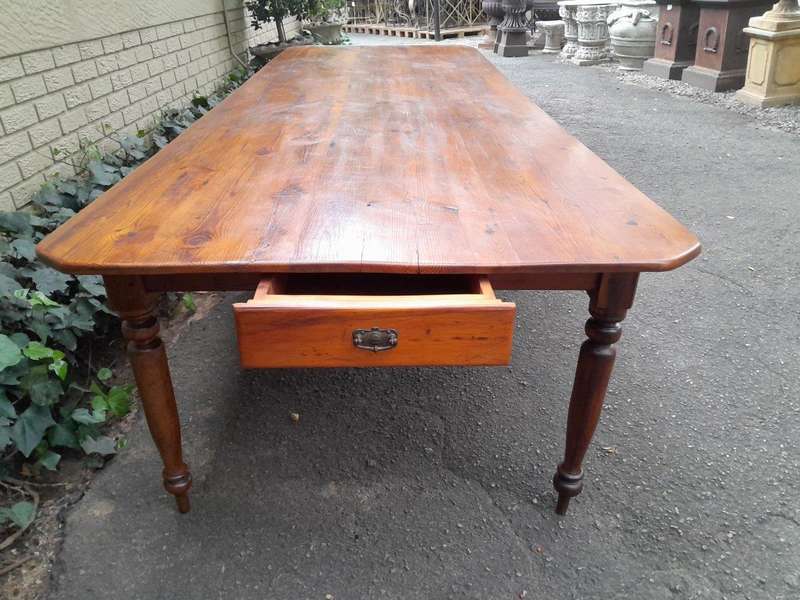 A 20th Century Rare And Massive Oregon Table With Drawer (Twelve To Fourteen Seater)