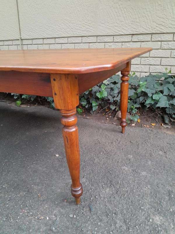 A 20th Century Rare And Massive Oregon Table With Drawer (Twelve To Fourteen Seater)