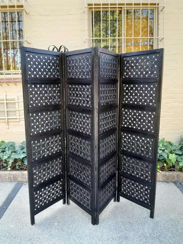 A 20th Century 4-Panel In A Contemporary Darkened Wooden  /  Black Floor Screen  /  Room Divider