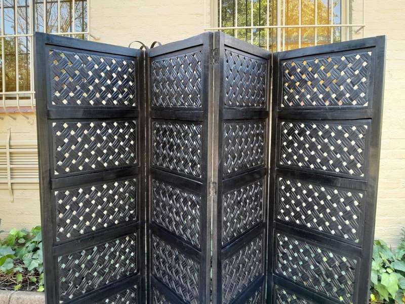 A 20th Century 4-Panel In A Contemporary Darkened Wooden  /  Black Floor Screen  /  Room Divider