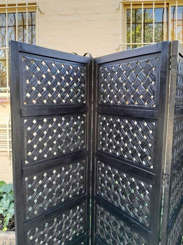 A 20th Century 4-Panel In A Contemporary Darkened Wooden  /  Black Floor Screen  /  Room Divider