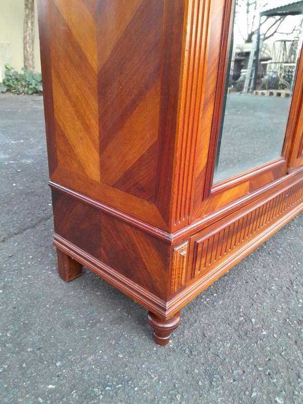 A 19th Century French Oak Armoire / Cupboard With Bevelled Mirror Doors