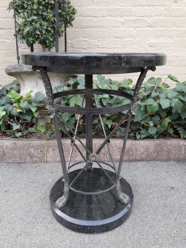 A Pair Of 20TH Century Side Tables