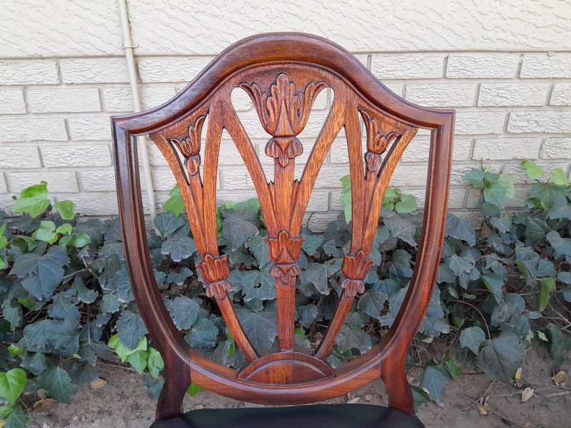 A 20th Century Set Of Eight Hepplewhite Style Dining Chairs With A Pair Of Armchairs / Carvers An...