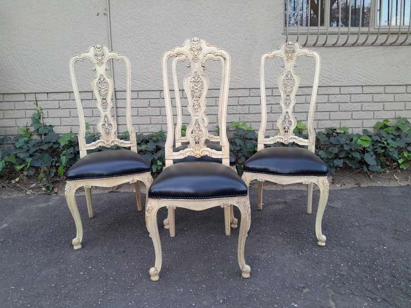 An Antique 19th Century Set Of Four Walnut Dining Chairs