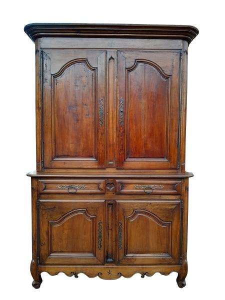 An Antique 18th Century French Louis XV Carved Walnut Buffet Deux Corps / Cabinet / Drinks Cabinet