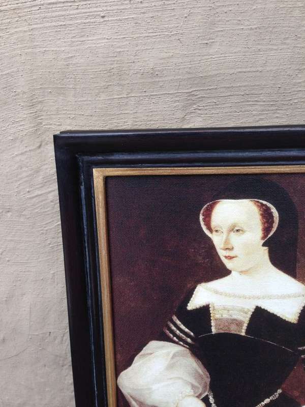 Canvas Queen Prints Small