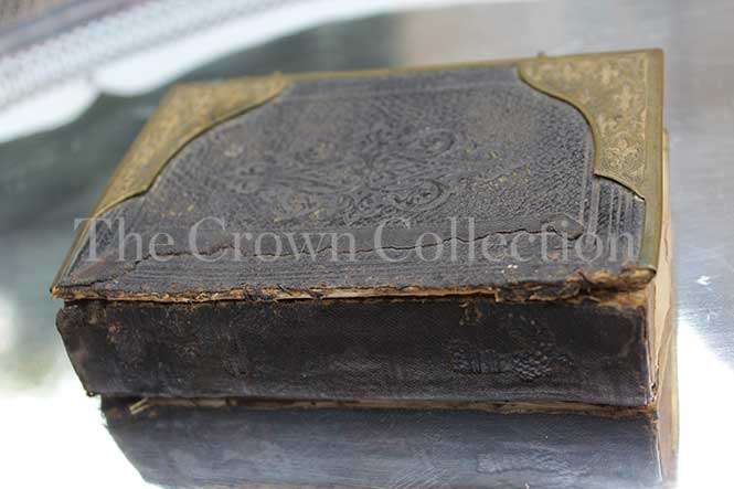 Bible - Rare Antique Printed 1857 (Front and back cover loose)