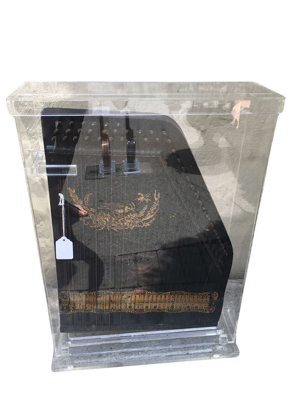 Hohenzollern Harfe Harp in Perspex Box