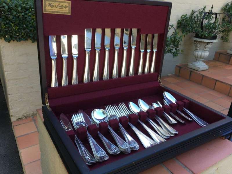 Katz & Lourie Jewellers EPNS Cutlery Set in Canteen. 6 Place - 62 piece.