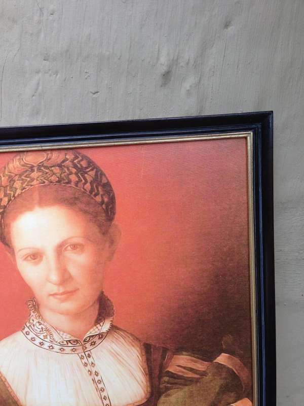 Canvas - Lady with Collar Dress