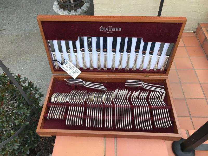 Spilhaus Silver Plated Complete Cutlery Set in Wooden Case. 8 Place -77 Piece.