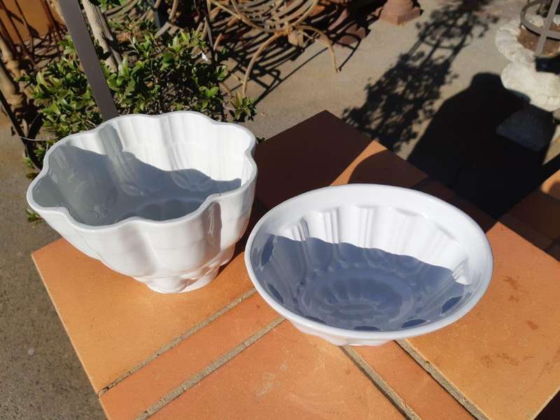 Set Of 2 Porcelain Jelly/Dessert Moulds