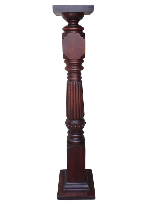 Carved mahogany pillar / plinth with fluted stem and square base
