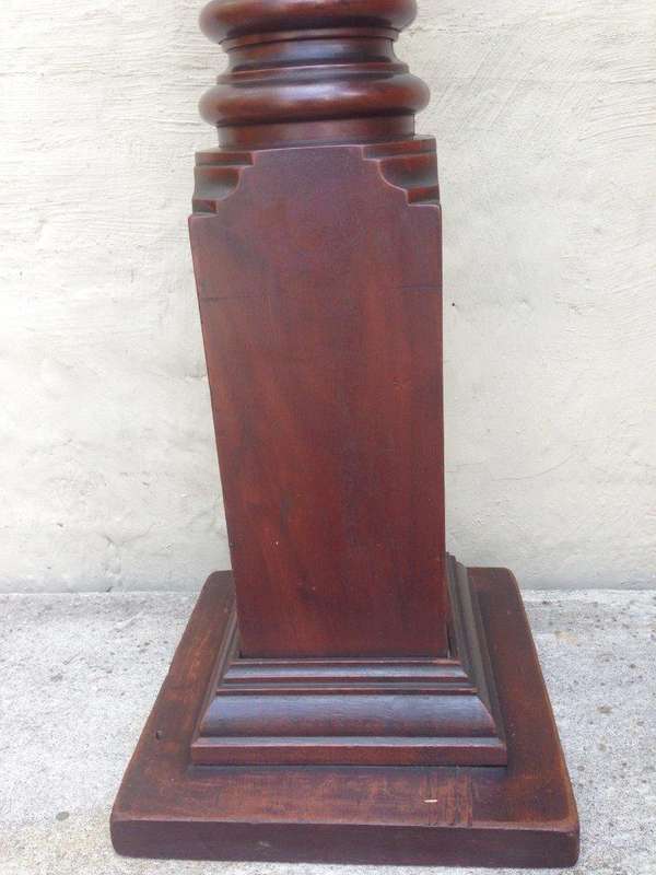 Carved mahogany pillar / plinth with fluted stem and square base