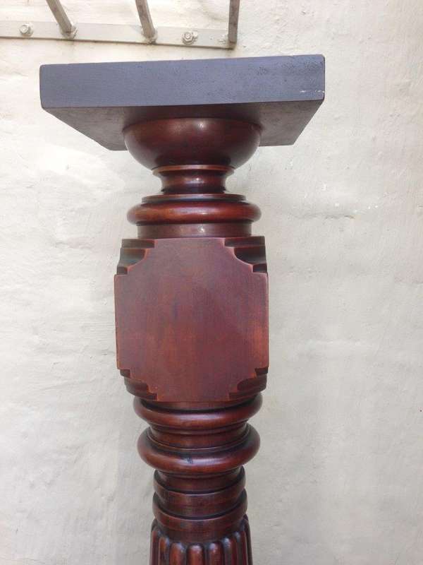 Carved mahogany pillar / plinth with fluted stem and square base