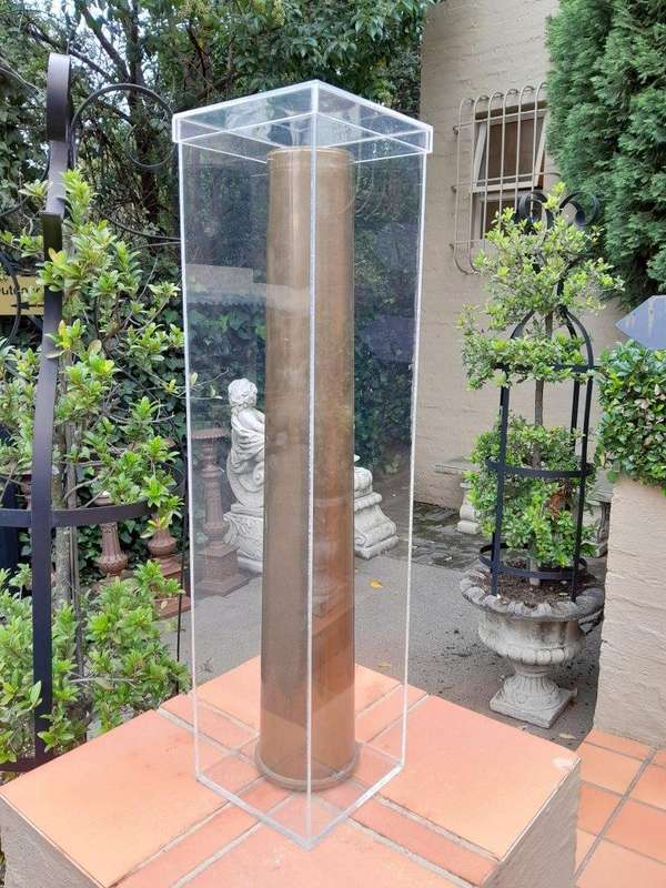 Large Brass Shell Casing - 1979 -- (SADF) In Perspex Display Box (Inscription:  RW242 - 105mm An...