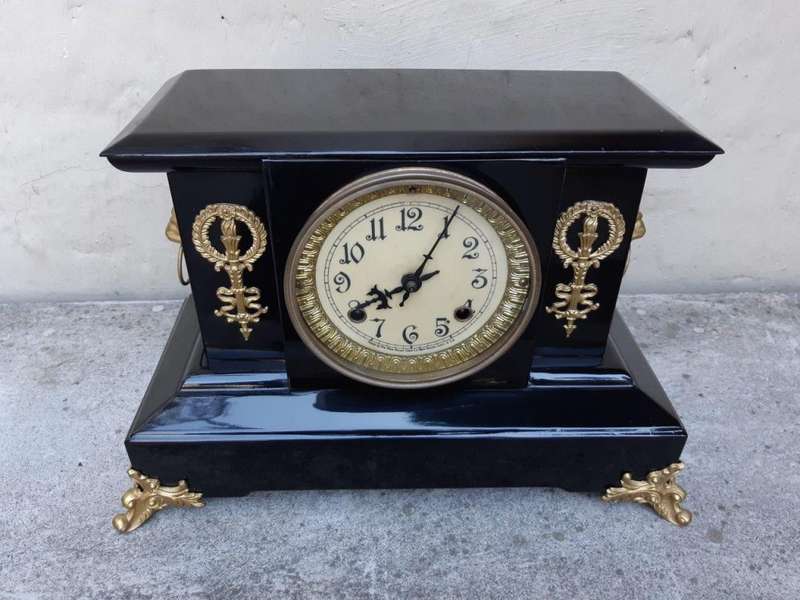 Vintage New Haven Clock Company Mantel black metal with wind up pendulum and key