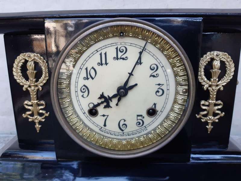 Vintage New Haven Clock Company Mantel black metal with wind up pendulum and key