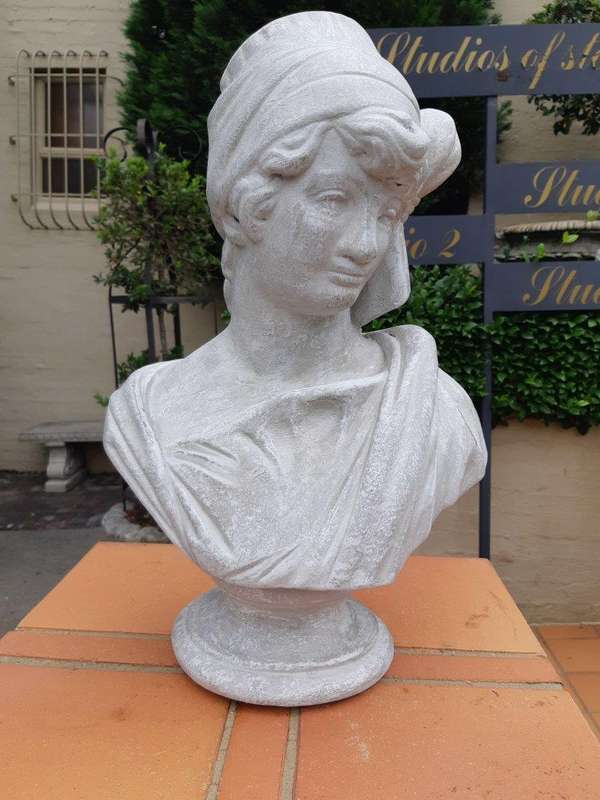 Concrete Female Bust - 20kg