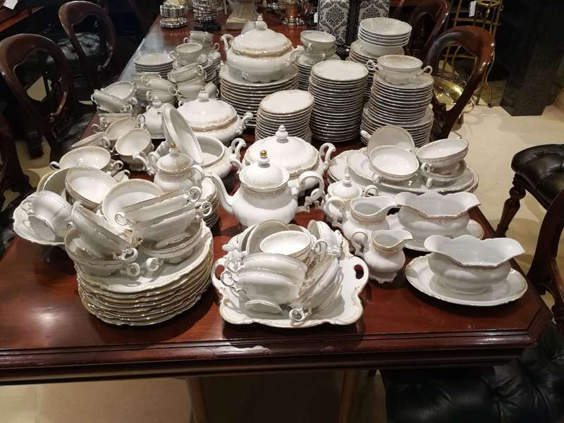 Mid 20th Century Hutschenreuther Sylvia Porcelain Dinner/Tea/Coffee Service. Printed Marks - ND