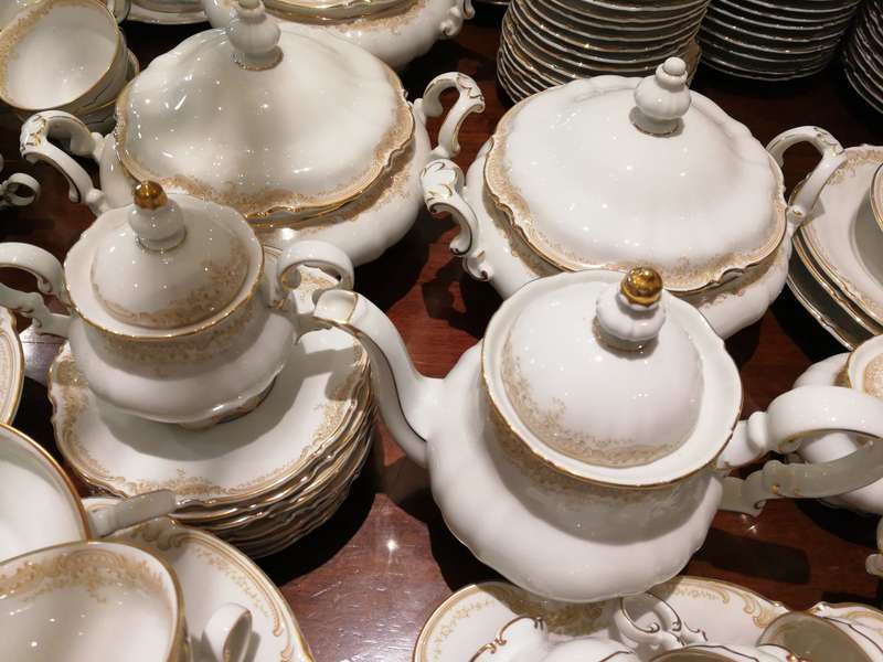 Mid 20th Century Hutschenreuther Sylvia Porcelain Dinner/Tea/Coffee Service. Printed Marks - ND