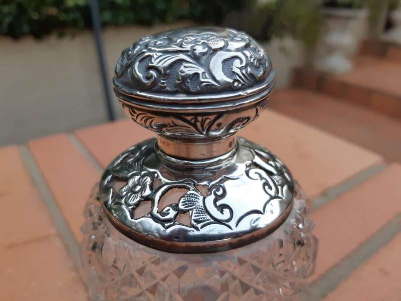 An Edward VII Silver Mount Ladies Dressing Table Scent Bottle  Maker: William Henry Sparrow, Lo...
