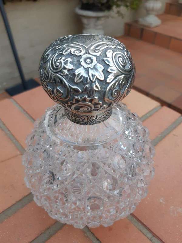 A Pair of Large Late Victorian Silver Mount Ladies Dressing Table Scent Bottles  Maker: Horton ...