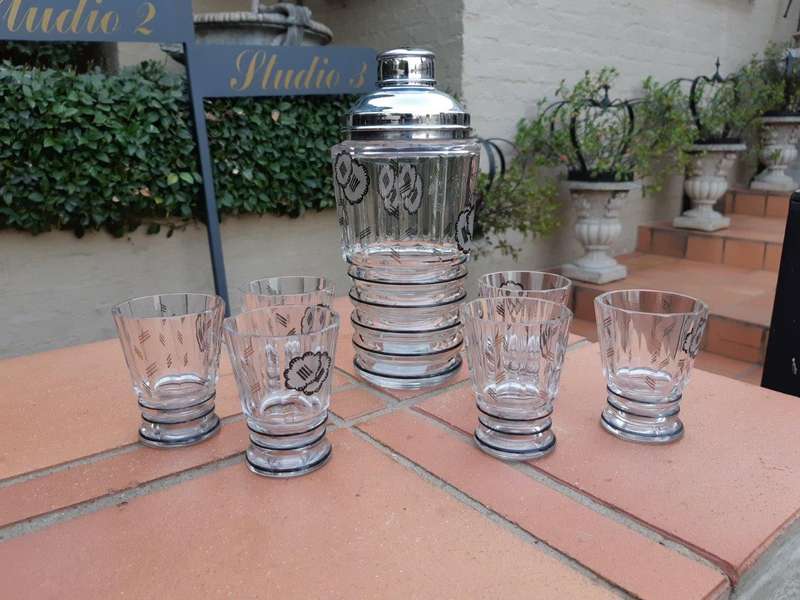 An 8-piece Czech Art Deco Crystal Cocktail Set circa 1930s  plus 6 x matching shot glasses(Mino...