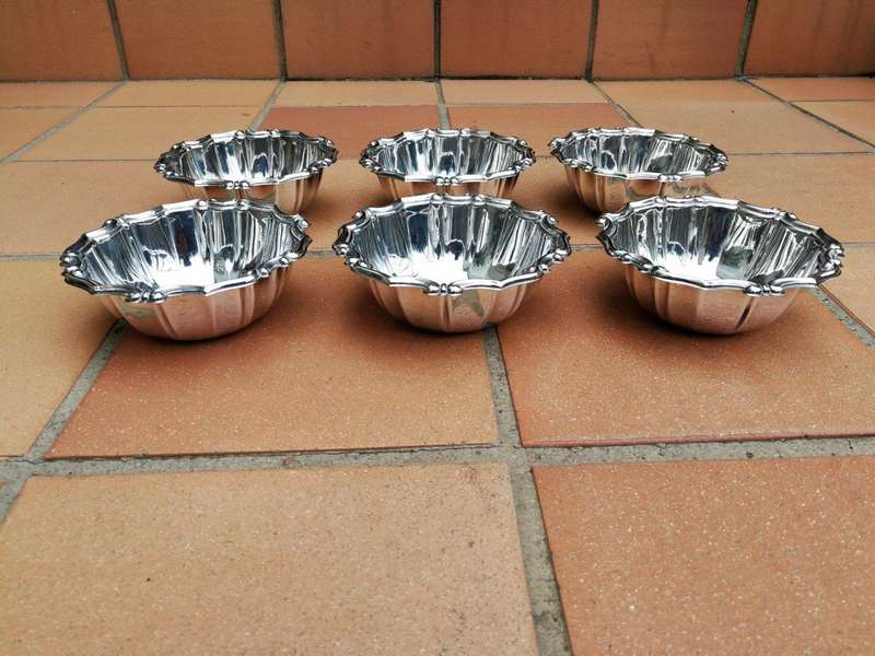 A Set Of 10 20th Century Silverplated Dessert Bowls