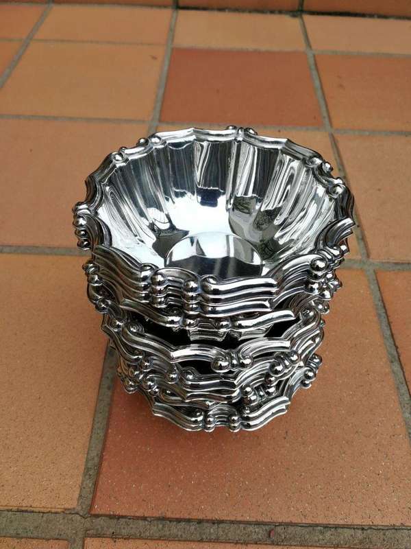 A Set Of 10 20th Century Silverplated Dessert Bowls