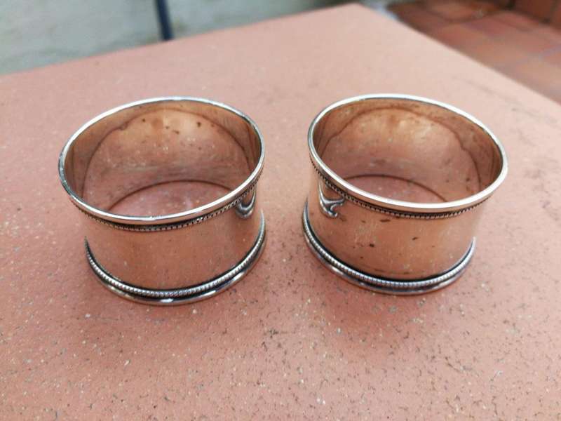 A Circa 1925 Cased Pair Of George IV Silver Napkin Rings, William Suckling Ltd, Birmingham,  