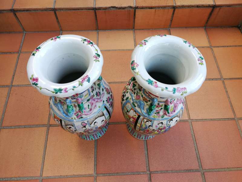 A pair of 20th century Chinese famille rose vases