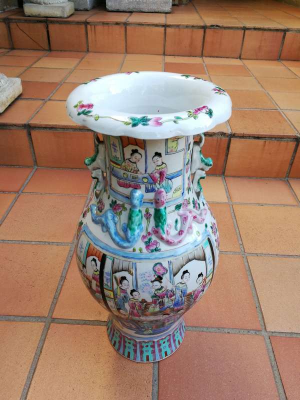 A pair of 20th century Chinese famille rose vases