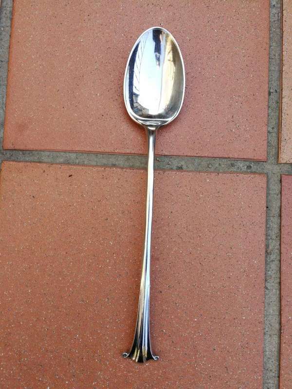A Pair Of Early 20th Century  Walker & Hall, Sheffield Salad Servers Circa 1918