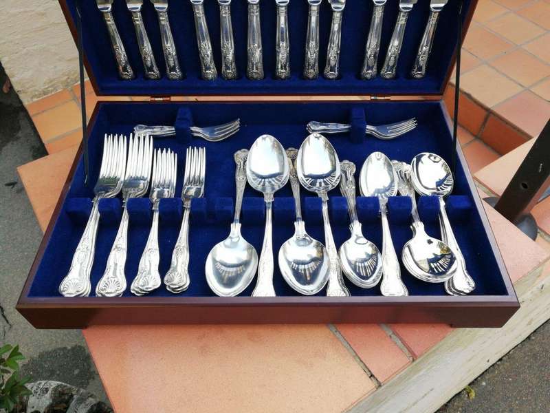 Atkinson Brothers, Sheffield Kings-Pattern 6 Place Cutlery Set In Original Canteen (6 Place)