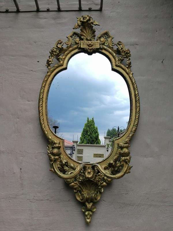 19th Century Gilt Mirror With Candle Holders