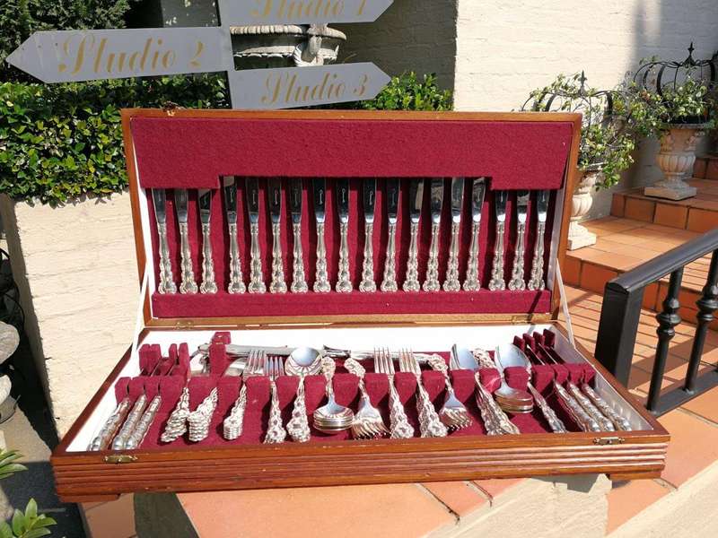 Community Plate Twelve (12) Place Cutlery Set In Original Wooden Canteen