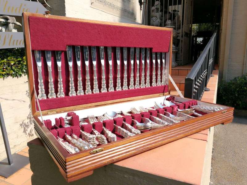 Community Plate Twelve (12) Place Cutlery Set In Original Wooden Canteen
