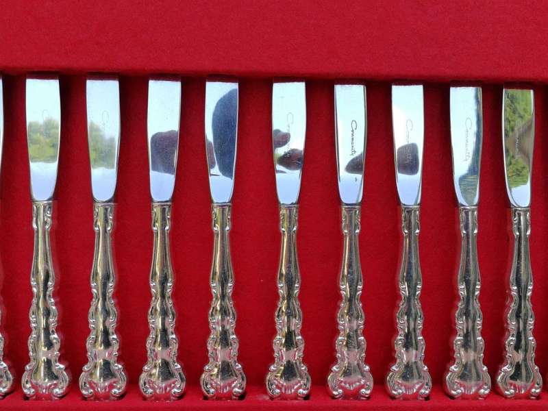 A Oneida 12 place Silver Plate Mansion House Design Cutlery Set (Mint condition as never used)  ...