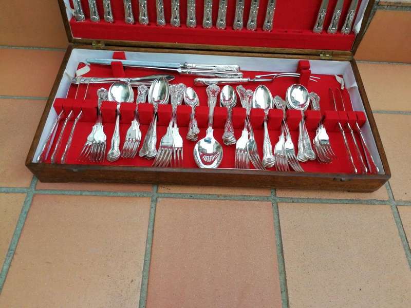 A 20th Century English Spear And Jackson Silver-Plate Kings Pattern Eight Place Setting Cutlery S...